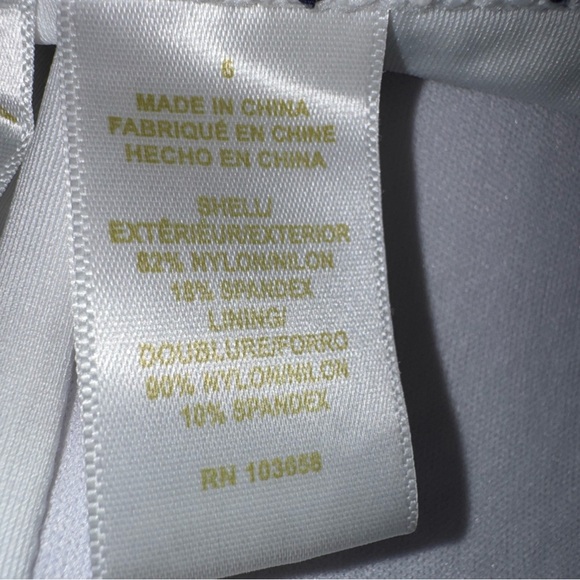 Anne Cole Women’s Twist Front One Pc Bandeau Swimsuit Blue Floral Size Small - Picture 8 of 8